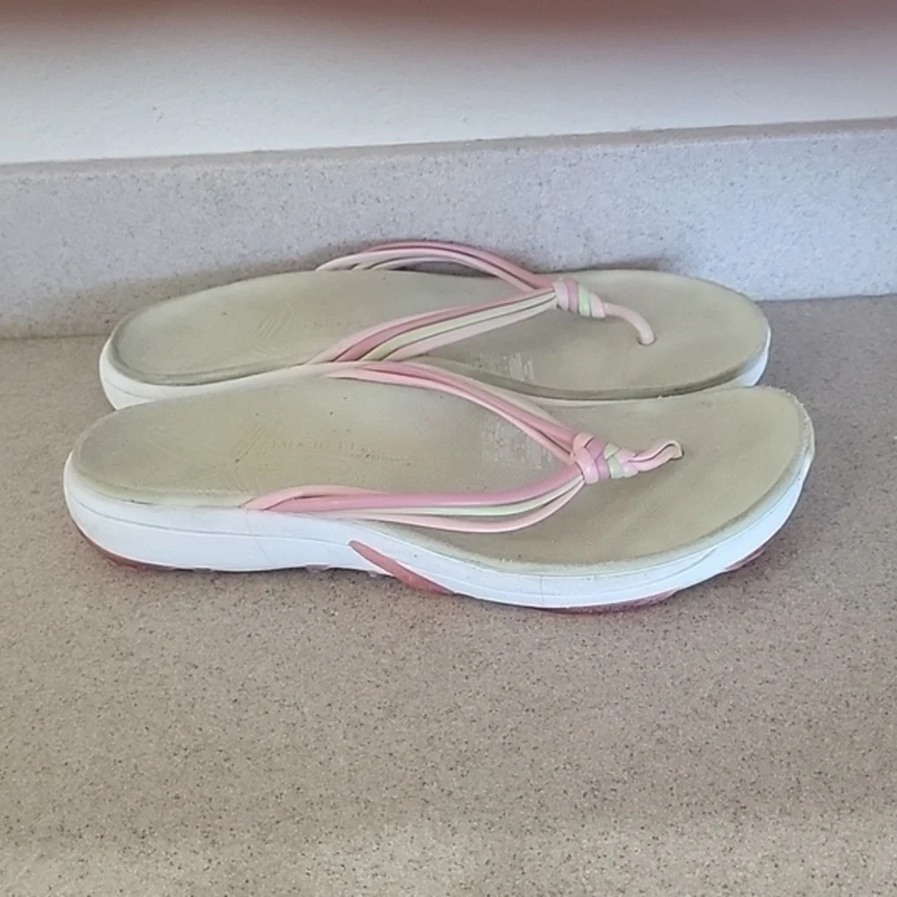 MERRELL‎ LEATHER FLIP FLOPS SANDALS (sz 8)